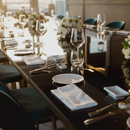 Sina Bernini Bristol, Autograph Collection