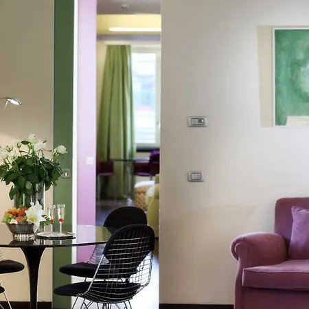 Sina Bernini Bristol, Autograph Collection