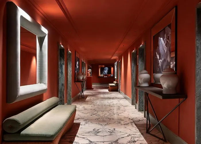 Sina Bernini Bristol, Autograph Collection 5*