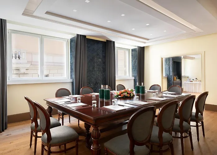 Hotel Sina Bernini Bristol, Autograph Collection 5*