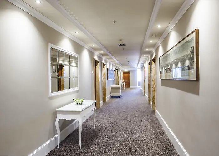 Hotel Sina Bernini Bristol, Autograph Collection