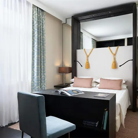 Otel Sina Bernini Bristol, Autograph Collection 5*